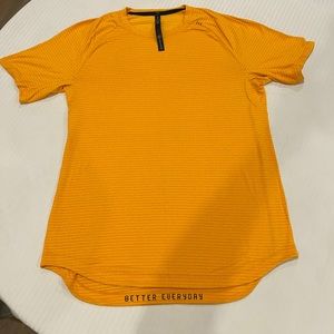 Lululemon License to Train tshirt- Large